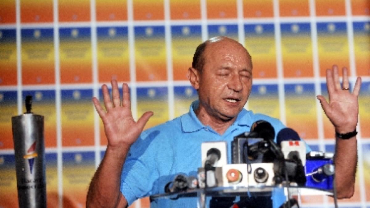 Băsescu: Ar fi cea mai mare laşitate să demisionez. O voi face doar dacă USL acceptă condiţiile mele