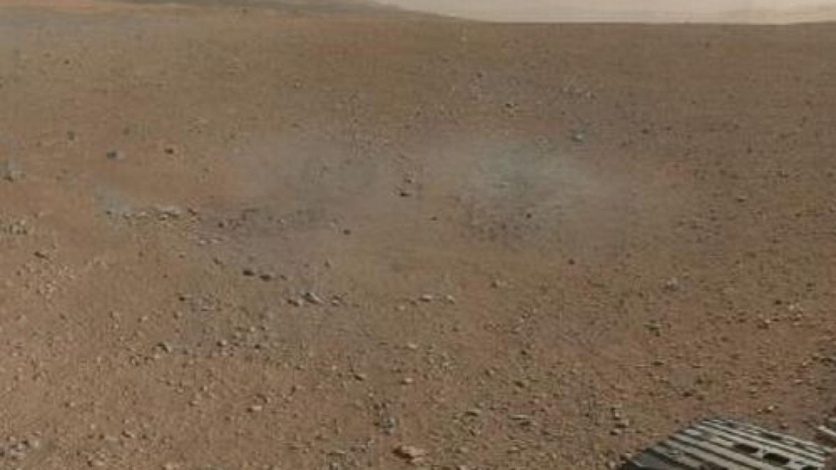 NASA a publicat prima imagine panoramică realizată de Curiosity. Vezi GALERIA FOTO