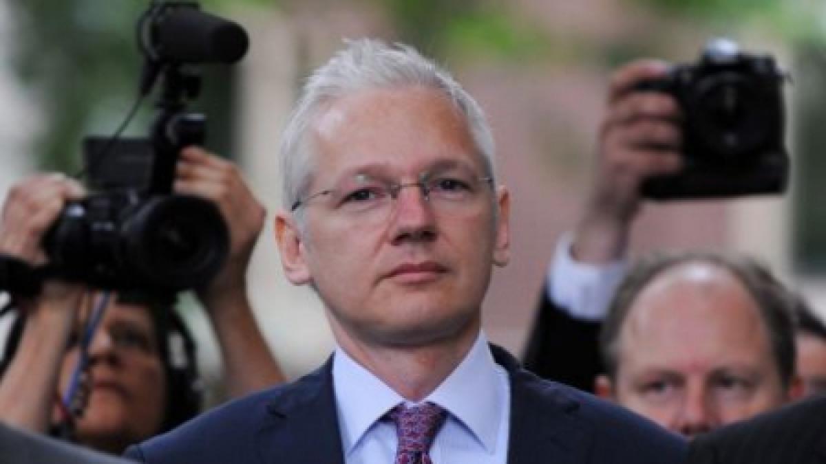 Cum poate scăpa de închisoare fondatorul Wikileaks? Assange riscă arestul, chiar dacă primeşte azil în Ecuador