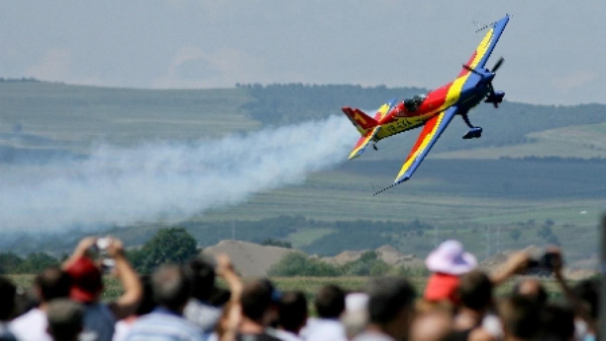 Maramureş: Miting aviatic şi zboruri de agrement pentru pasionaţii zborului