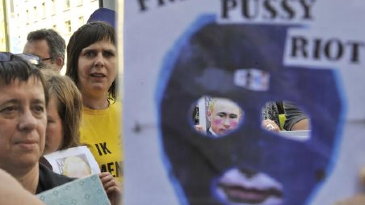 Oficialii Consiliului Europei condamnă sentinţa în cazul &quot;Pussy Riot&quot; 