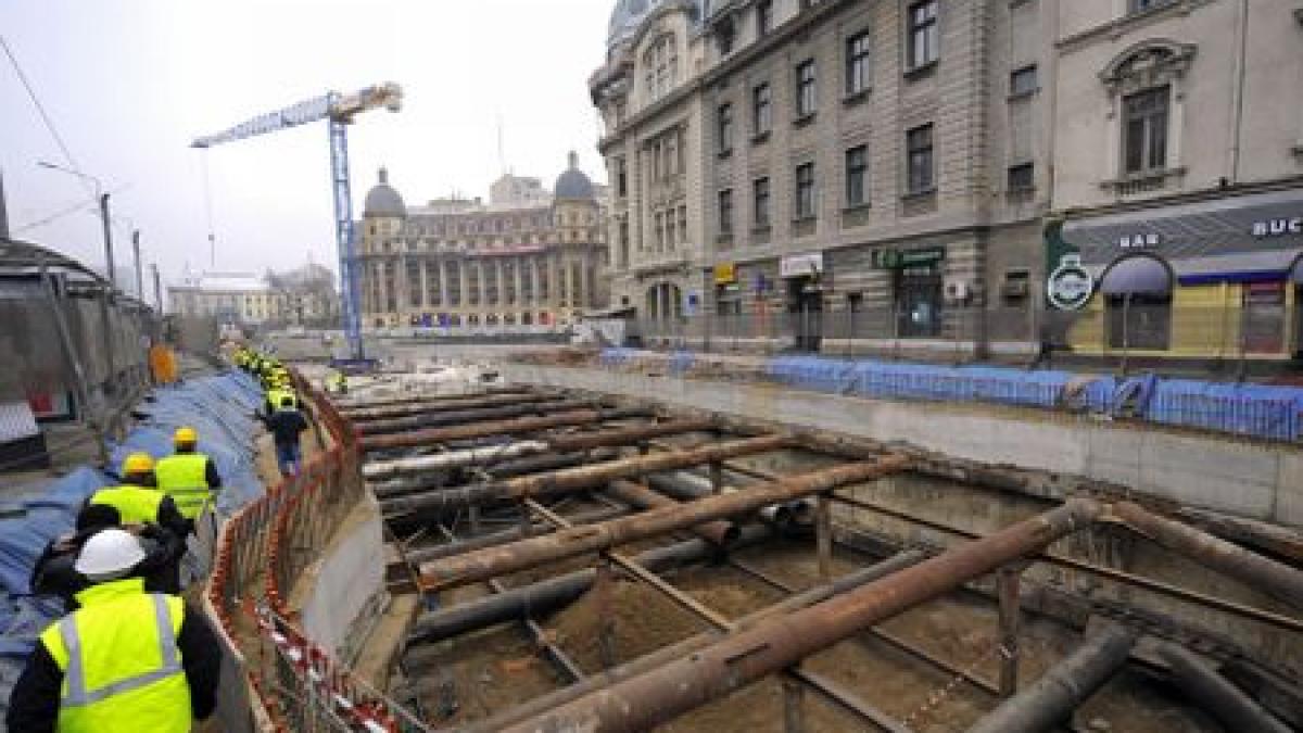 Află când va fi inaugurată parcarea de la Universitate