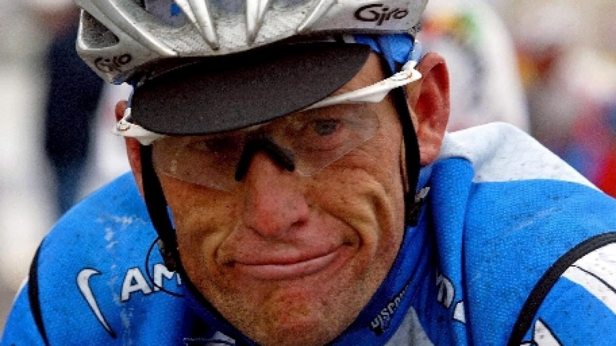 Fundaţia lui Lance Armstrong a primit o cantitate record de donaţii, după anunţul că sportivul a fost scos din ciclismul profesionist