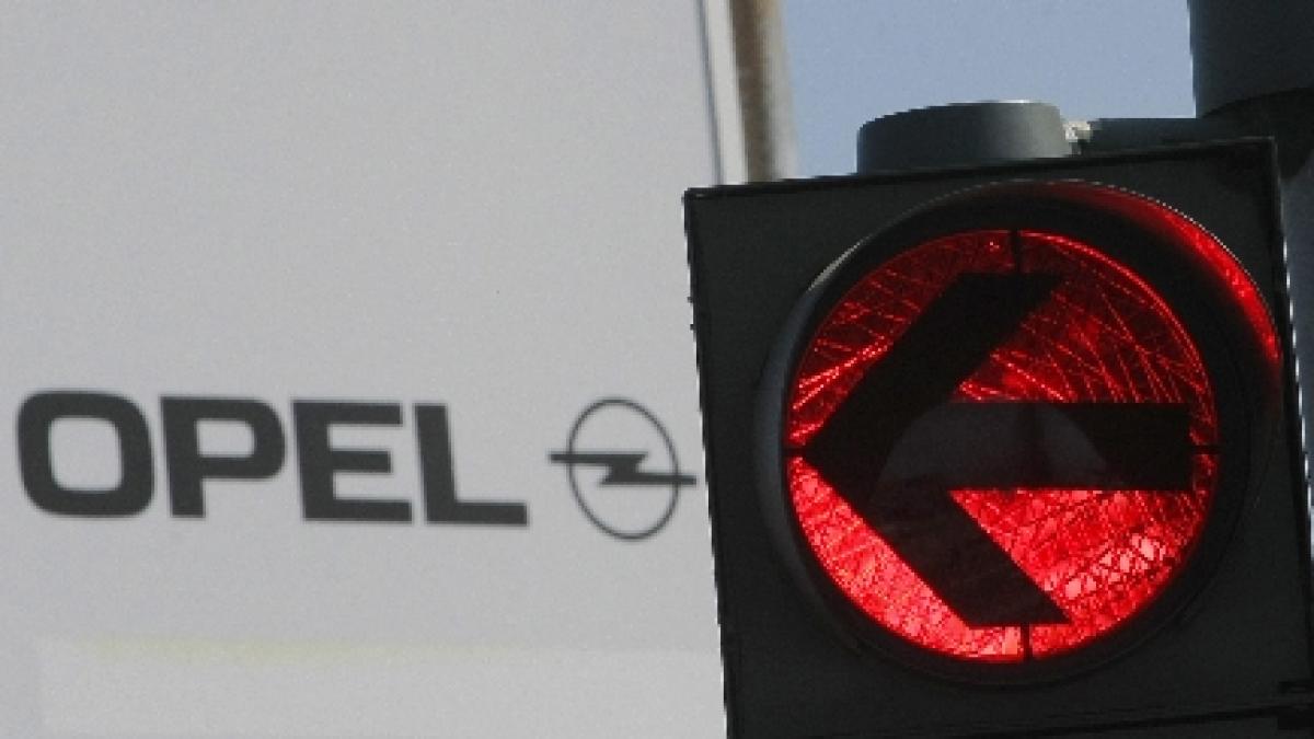 Surse: Opel ar putea fi nevoită să renunţe la o treime din angajaţi