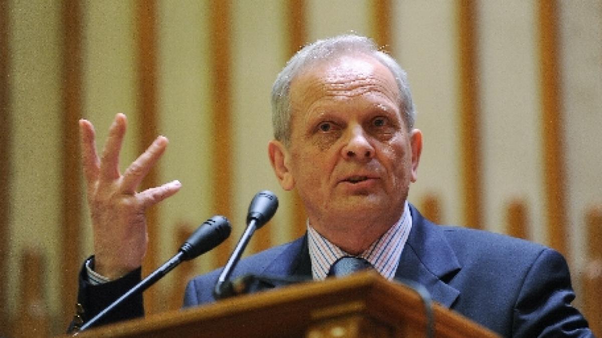 Theodor Stolojan: Nu avem nicio speranţă de redresare economică, ar trebui să ne pregătim pentru mai rău