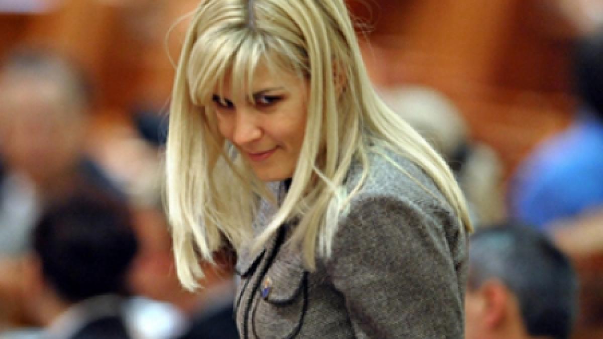 Elena Udrea, &quot;regina telegondolelor&quot;, a tolerat ilegalităţi. România riscă să fie amendată de UE din cauza ei