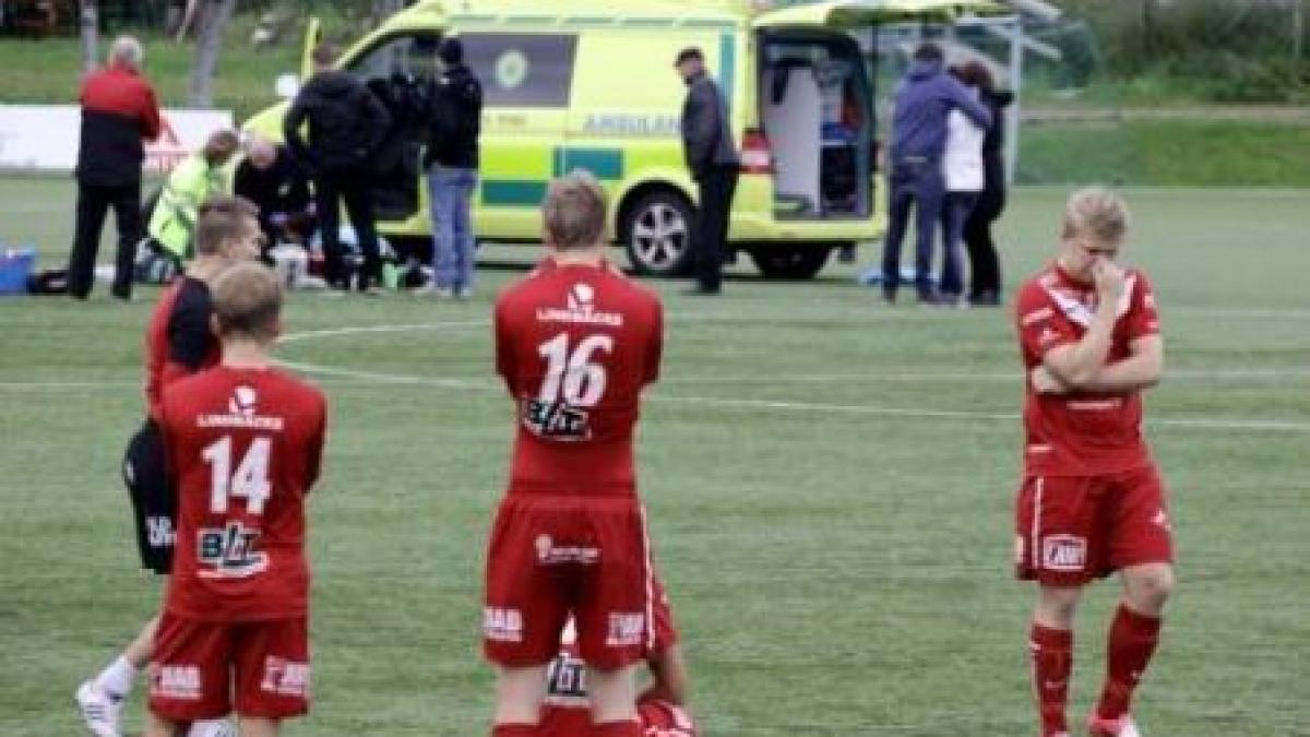 Doliu în fotbalul suedez. Un jucător de 29 ani a murit pe teren după ce a marcat un gol