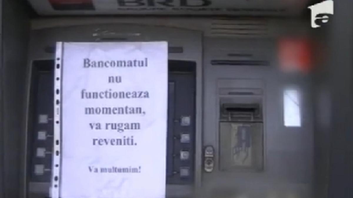 Cinci bancomate, sparte şi vandalizate într-o singură zi la Iaşi