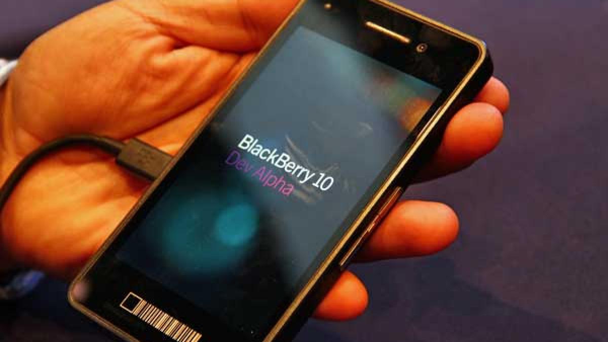 Producătorul BlackBerry va oferi 10.000 de dolari dezvoltatorilor de aplicaţii pentru platforma BB 10