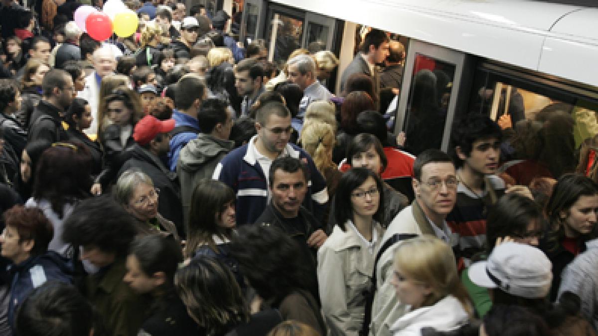 Studiul care nu face cinste României. Bucureştenii, printre cei mai neciopliţi oameni din LUME