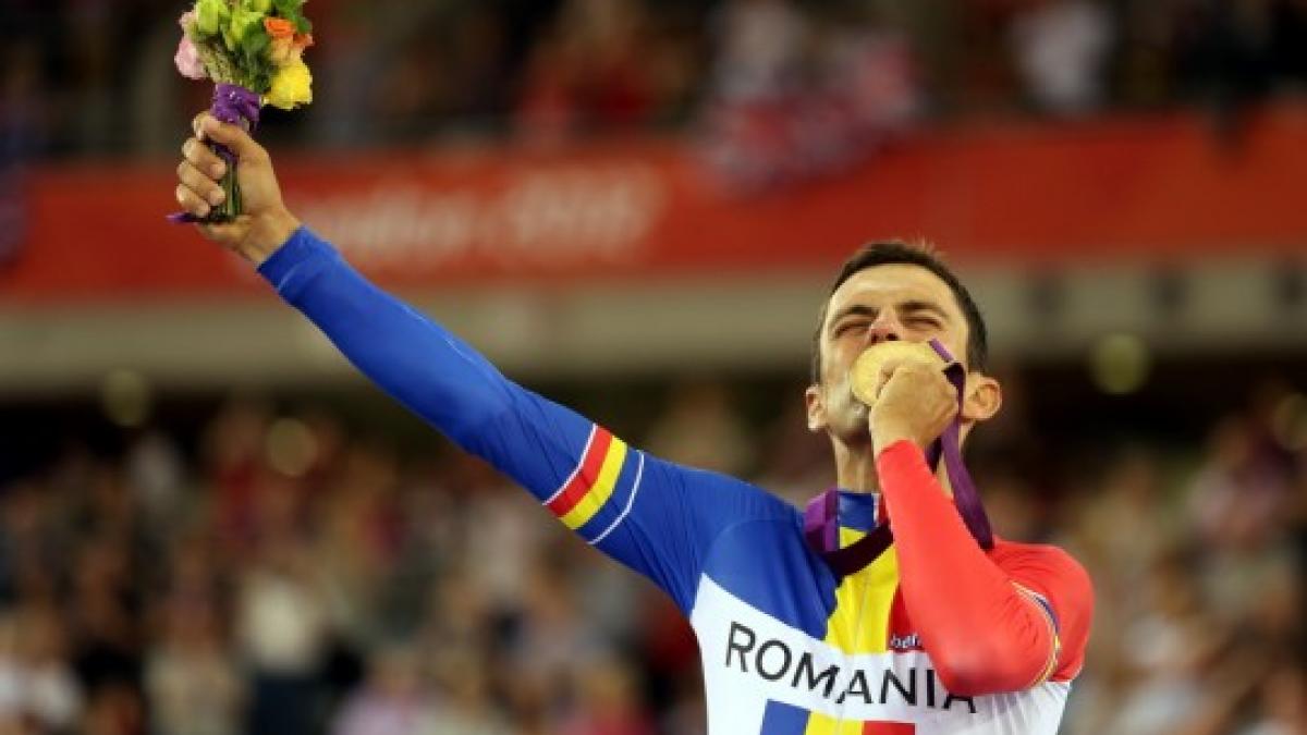 Echipa paralimpică a României s-a întors în ţară. Eroii care au adus acasă o medalie de aur, una de argint şi un record mondial