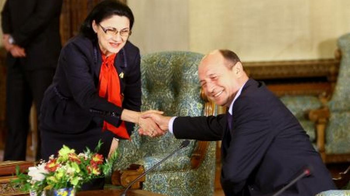 Andronescu: Îl rog pe preşedintele Băsescu să promulge legea privind bacalaureatul profesional