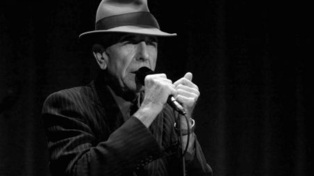 Leonard Cohen concertează sâmbătă, în Piaţa Constituţiei din Capitală