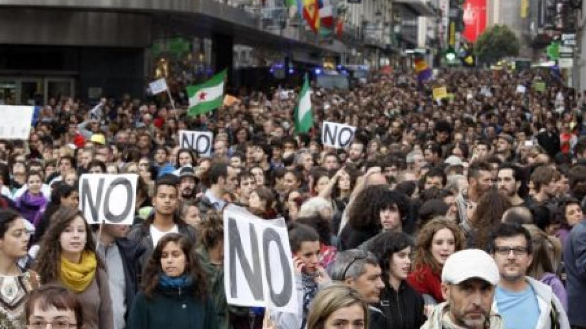 Mii de manifestanţi protestează din nou la Madrid faţă de măsurile de austeritate