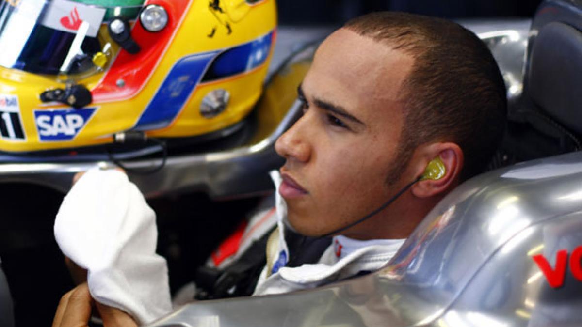 Schimbare la Mercedes! Lewis Hamilton preia volanul de la Schumacher