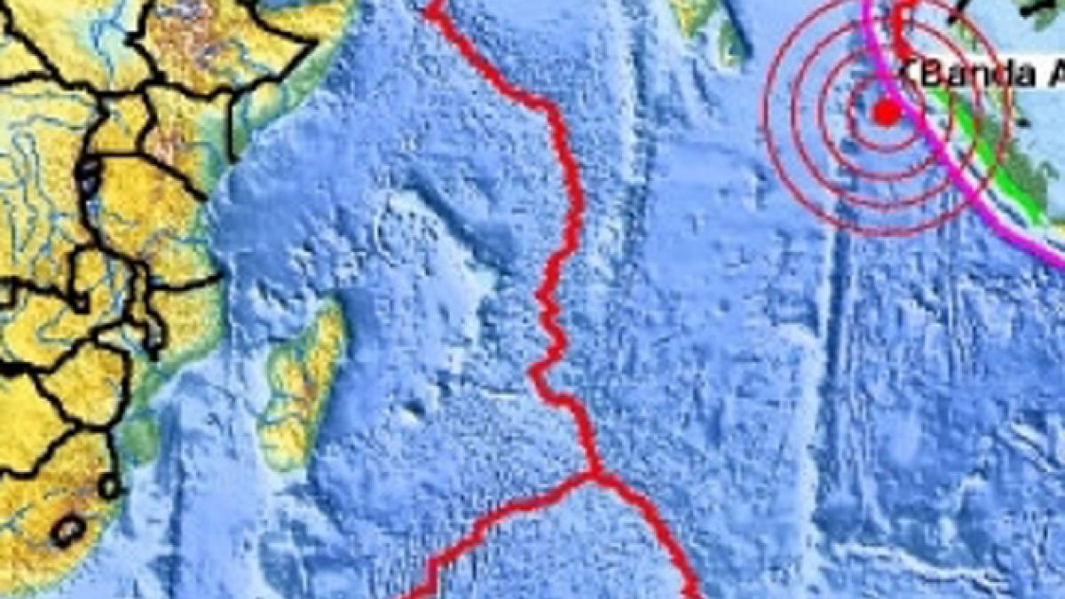 Terra se RUPE în două! La câţi kilometri de România se află cea mai mare ameninţare a Planetei