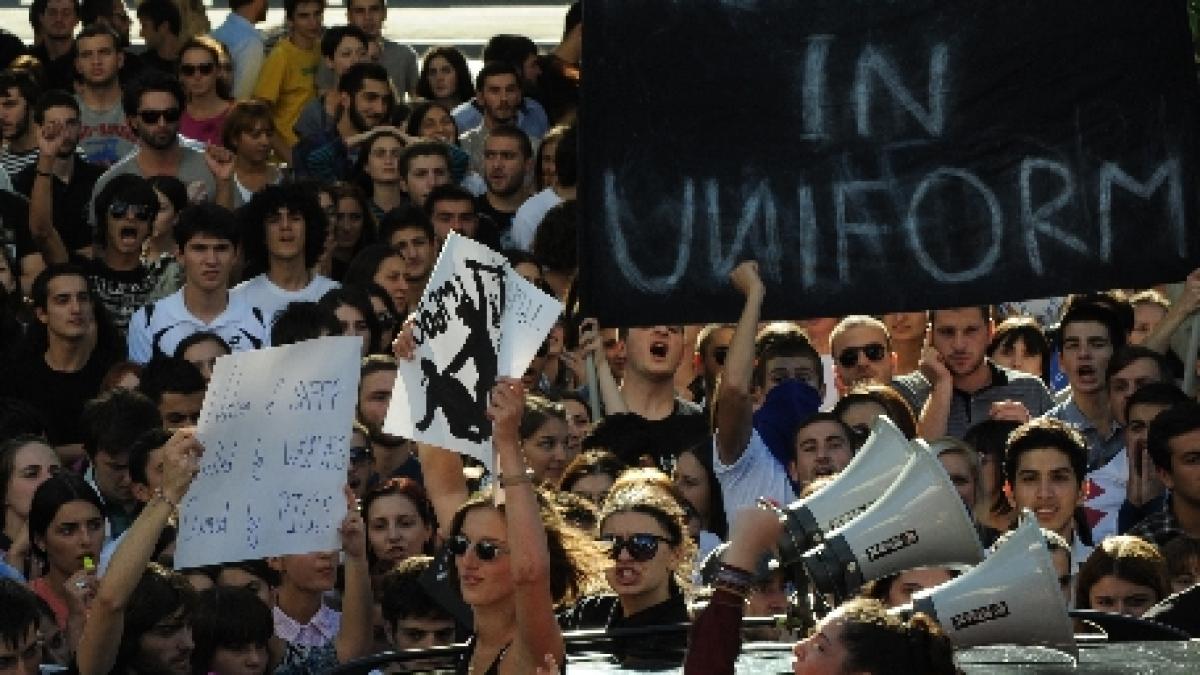 Manifestaţii de amploare la Tbilisi. Zeci de mii de oameni au participat la un protest al opoziţiei