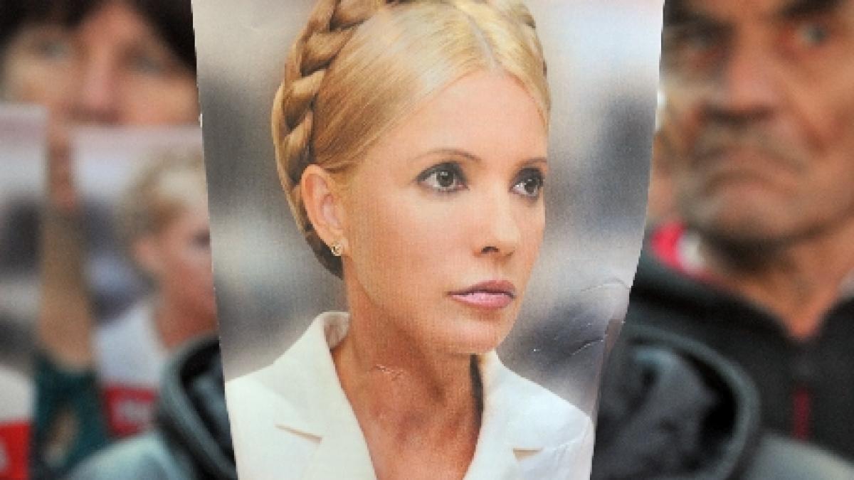 Yulia Timoshenko face apel la cetăţeni &quot;să se ridice împotriva regimului criminal&quot; condus de Yanukovic