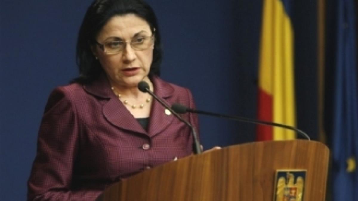 Andronescu: Trebuie să avem grijă de studenţii noştri, nu doar să-i învăţăm, ci să le asigurăm locuri de muncă 