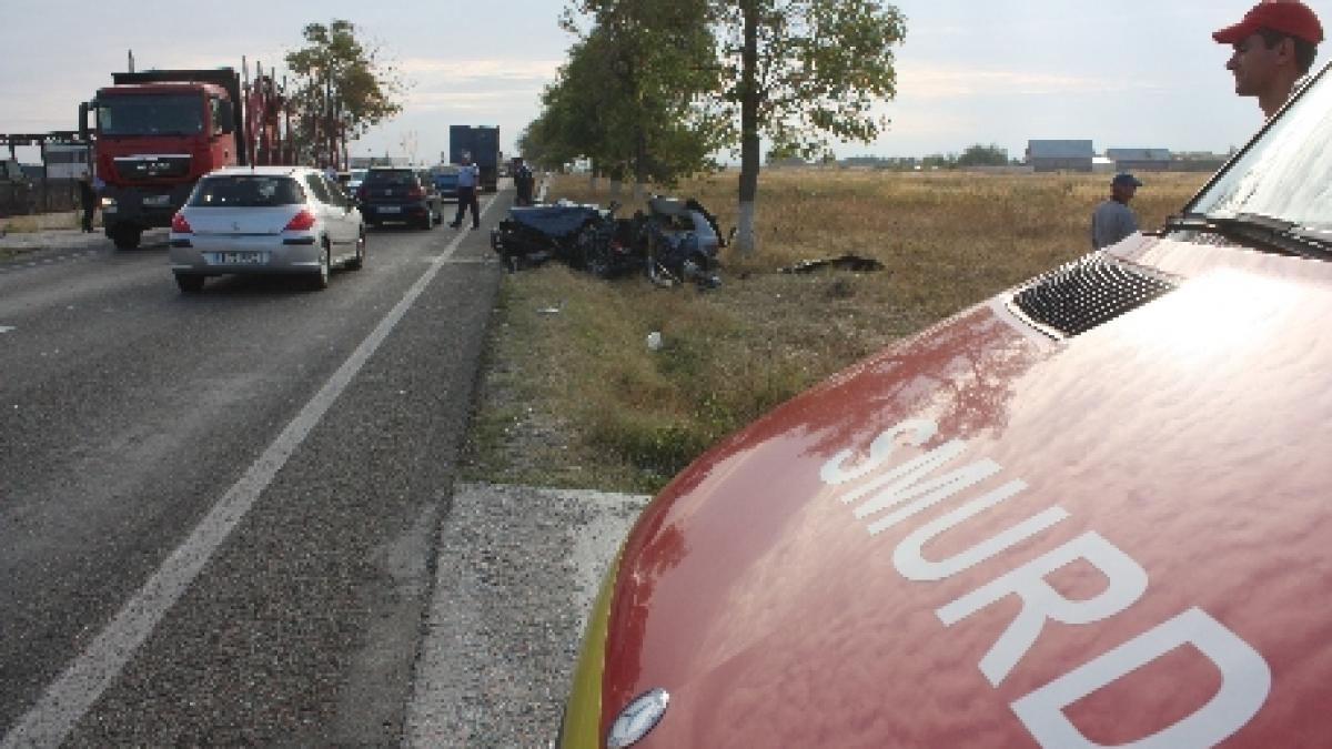 Un tânăr de 19 ani a murit într-un accident rutier pe DN67C