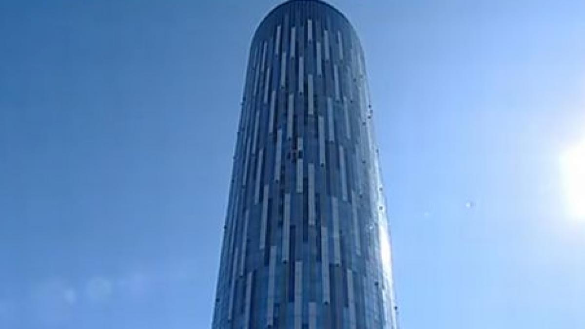 Proiectul Sky Tower se apropie de finalizare. Primul zgârie nori din Bucureşti îşi primeşte chiriaşii din luna decembrie