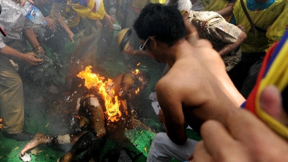 Un tibetan şi-a dat foc, în semn de protest faţă de acţiunile de reprimare ale Chinei