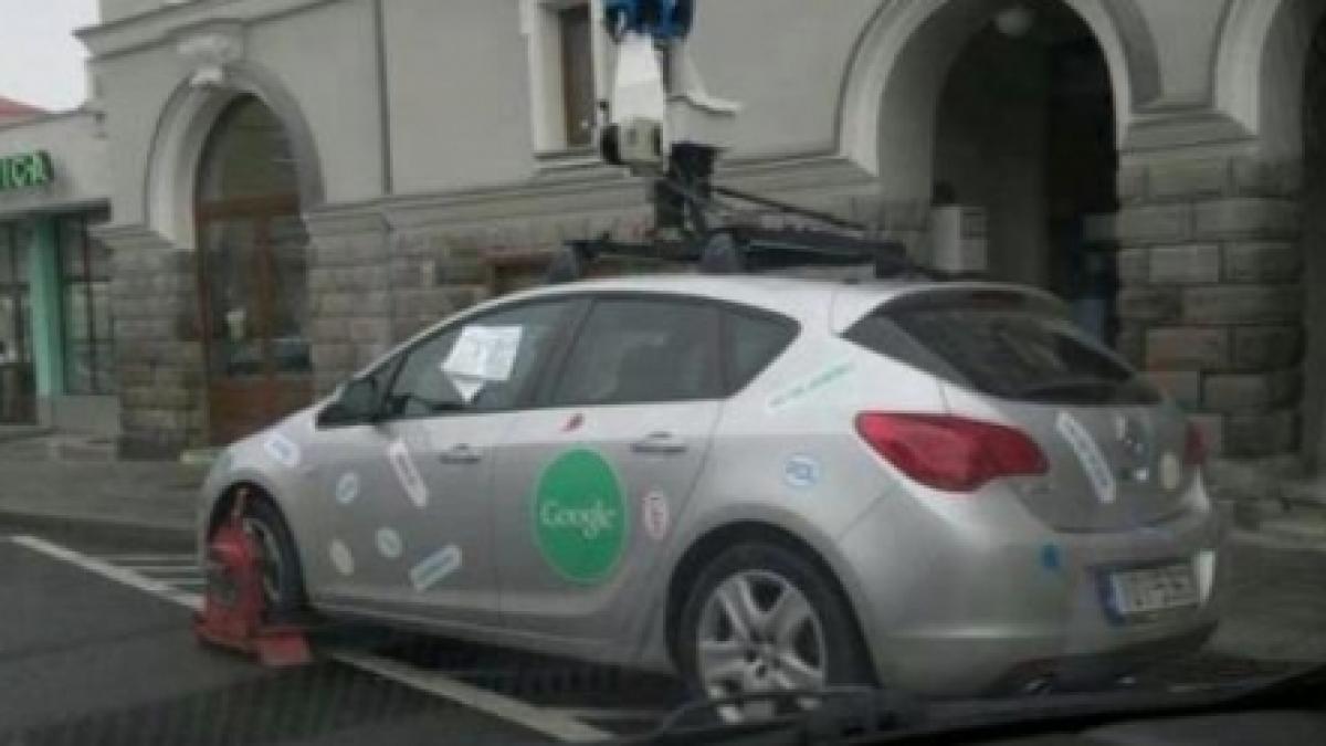 Poliţia Română a blocat roţile unei maşini Google Street View