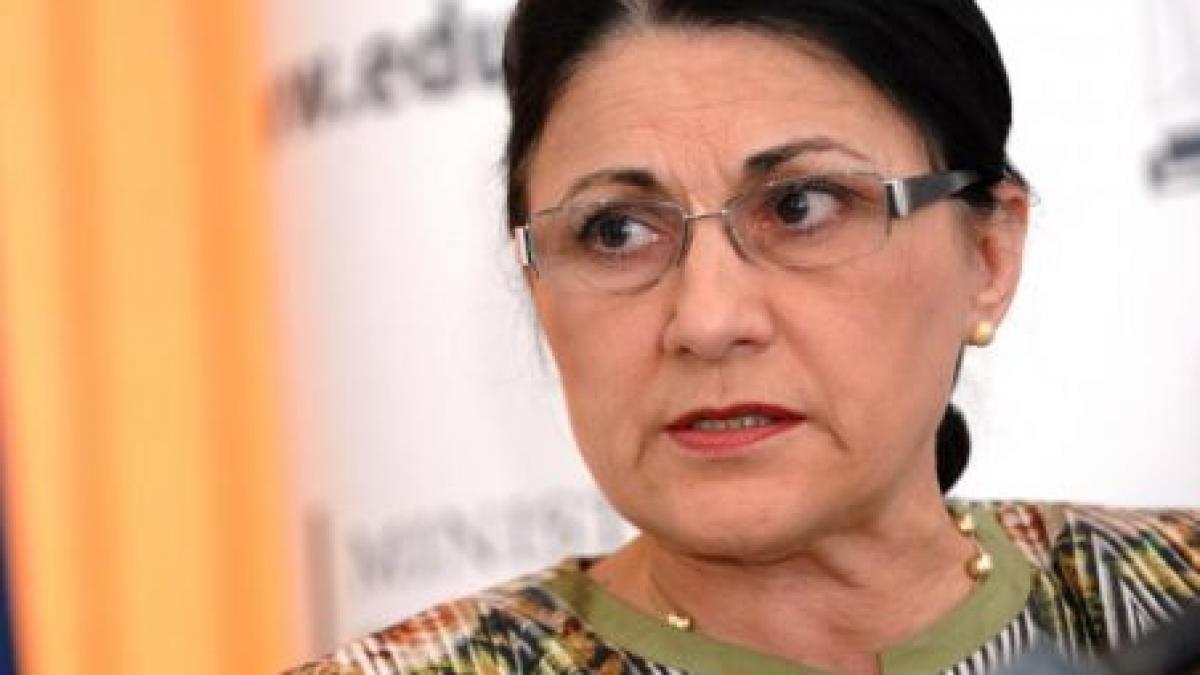 Andronescu vrea siguranţă în şcoli: Uşa să fie încuiată în timpul orelor