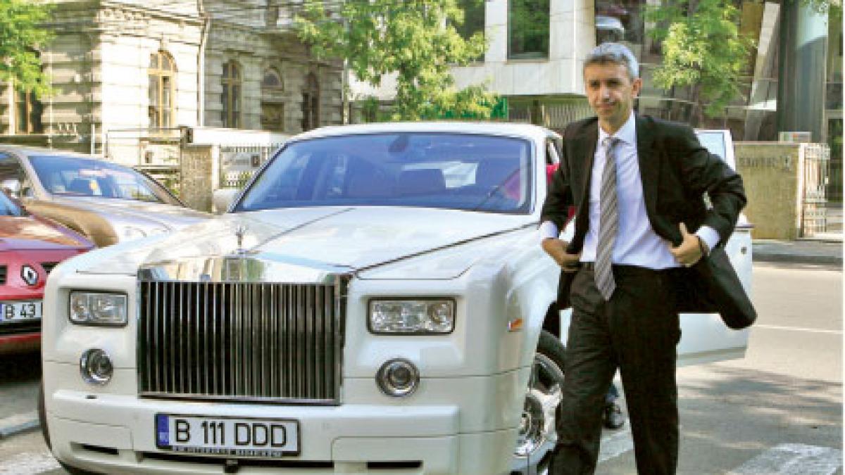 Are toţi dinţii în gură şi nu se proclamă &quot;Mesia cu Rolls Royce&quot;. Care este investitorul perfect pentru Oltchim