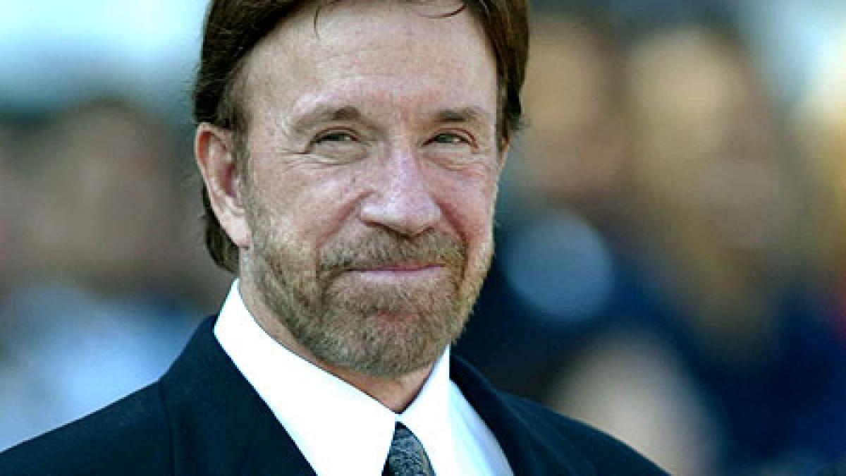 Ce se întâmplă când scrii pe Google &quot;Where is Chuck Norris?&quot; Mesajul care îţi apare e cel mai tare banc