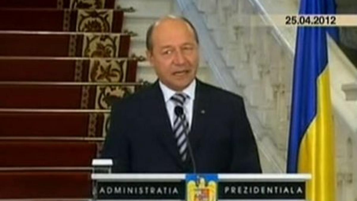 Unde și-a pierdut Traian Băsescu coloana vertebrală? Vezi diferența între președintele nostru și un europarlamentar britanic