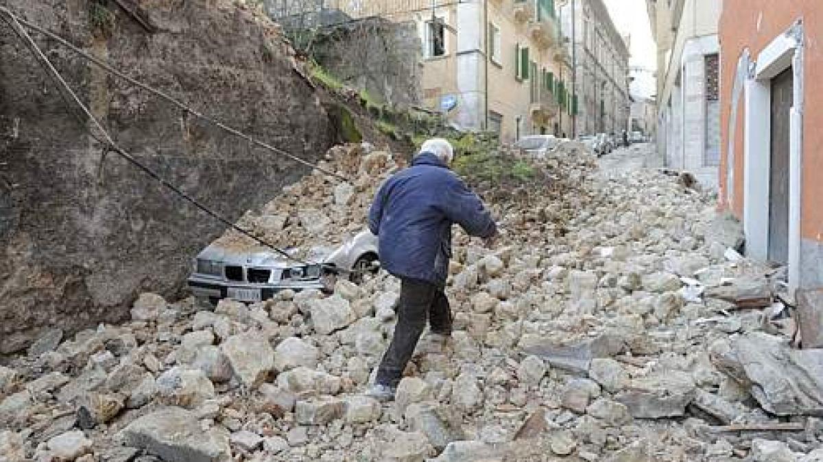 Putea fi seismul din L'Aquila anunţat? Seismologii sunt revoltaţi de sentinţa dată în acest caz