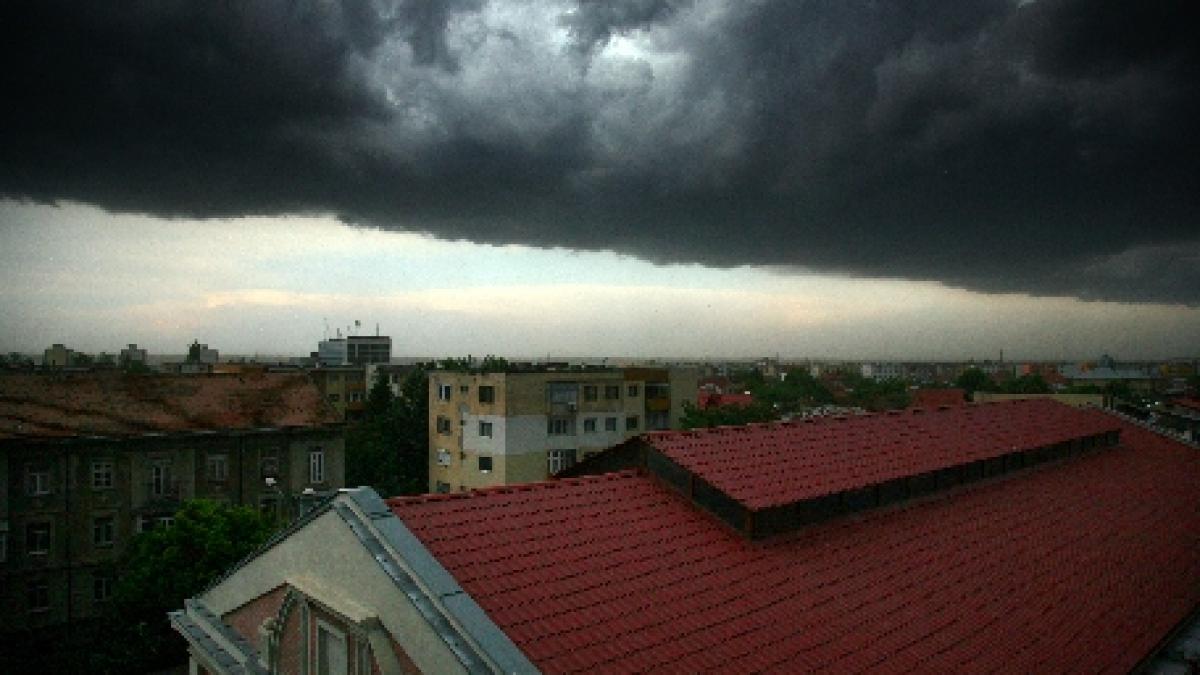 Avertizare meteo de vânt puternic în mai multe judeţe. Vezi aici zonele vizate