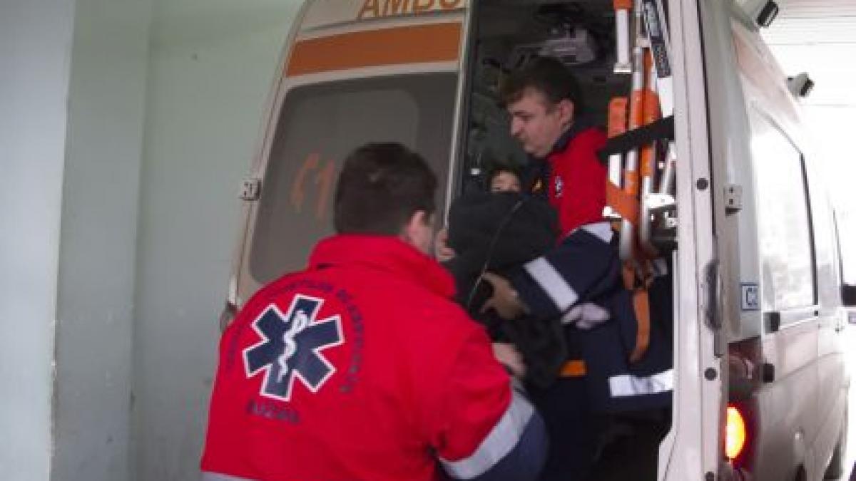 Buzău: Pacientul din ambulanţa implicată într-un accident rutier a murit în drum spre spital 