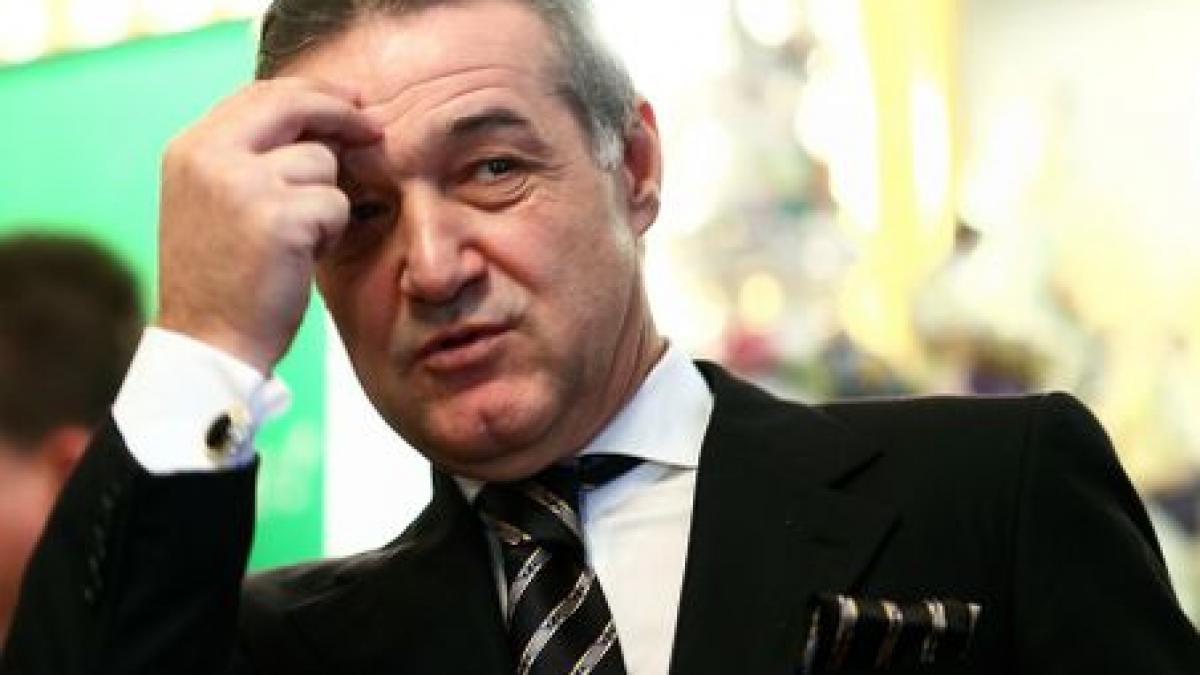 Becali, la Parlament: Am venit să vizitez puţin, să văd viitorul meu loc de muncă