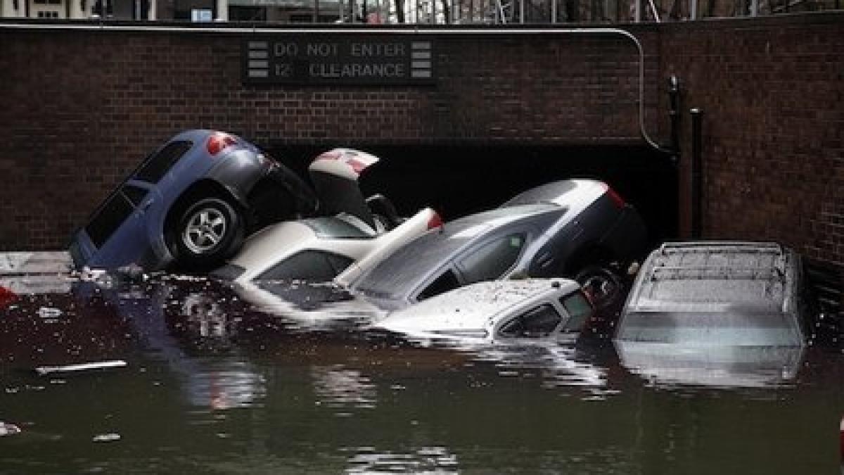 Vezi dezastrul lăsat în urmă de &quot;monstrul&quot; Sandy. Imagini înainte şi după uragan