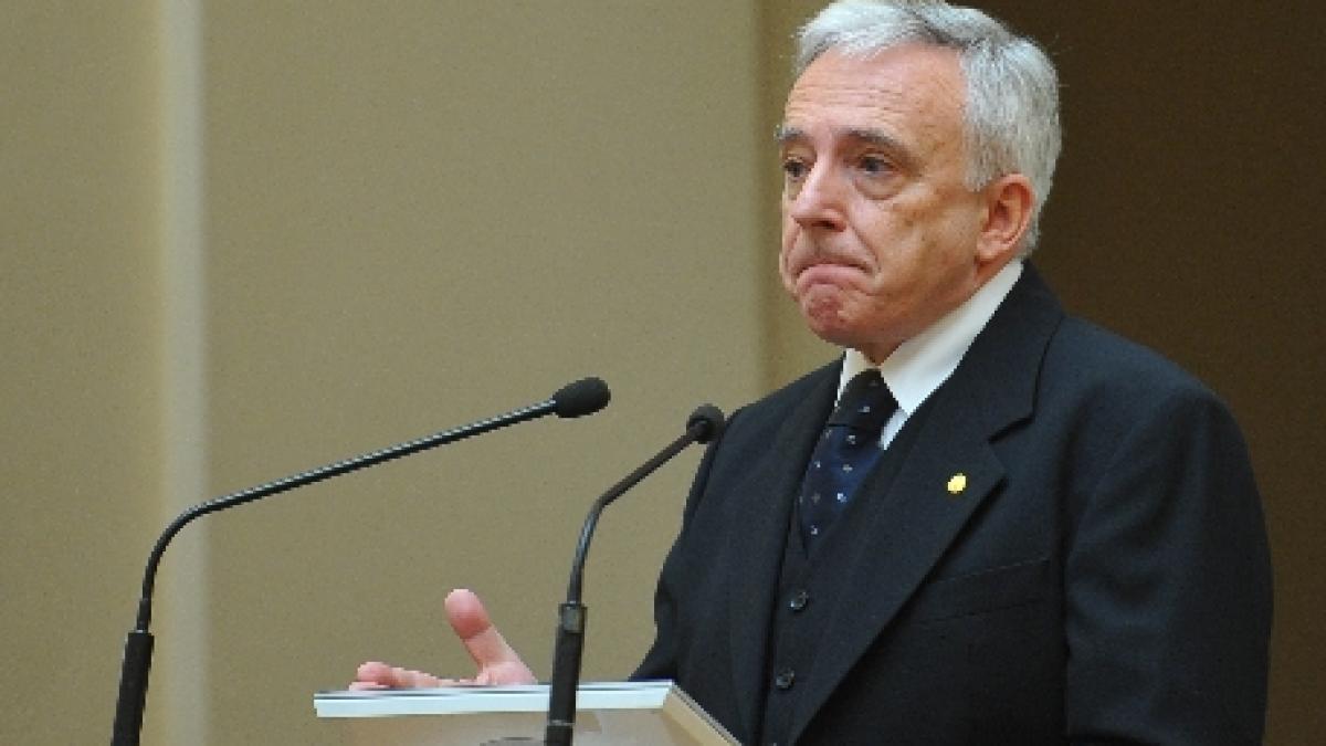 Mugur Isărescu: Trecerea la moneda euro în 2015 nu mai intră în discuţie