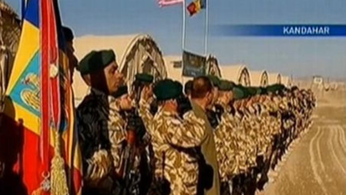 Steagul României se înalţă semeţ în Afganistan. România este a doua naţiune ca număr de militari în Kandahar