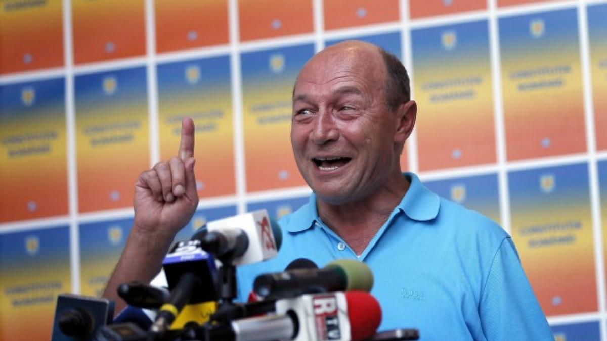 Băsescu, către delegaţia FMI: &quot;Când aţi venit în vară, eu eram în vacanţă, în garaj&quot;