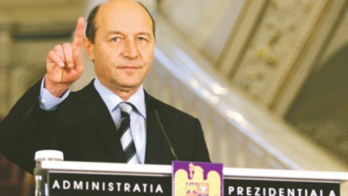 Voiculescu: Traian Băsescu, un domn speriat de realitate, refugiat într-un univers paralel