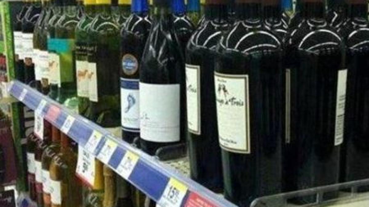 Promoţia dintr-un hipermarket, care i-a făcut fericiţi pe beţivi. &quot;Se pare că Iisus a trecut pe aici&quot;