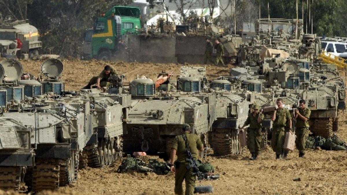 Armata israeliană ar putea convoca 75.000 de rezervişti pentru operaţiunile din Fâşia Gaza