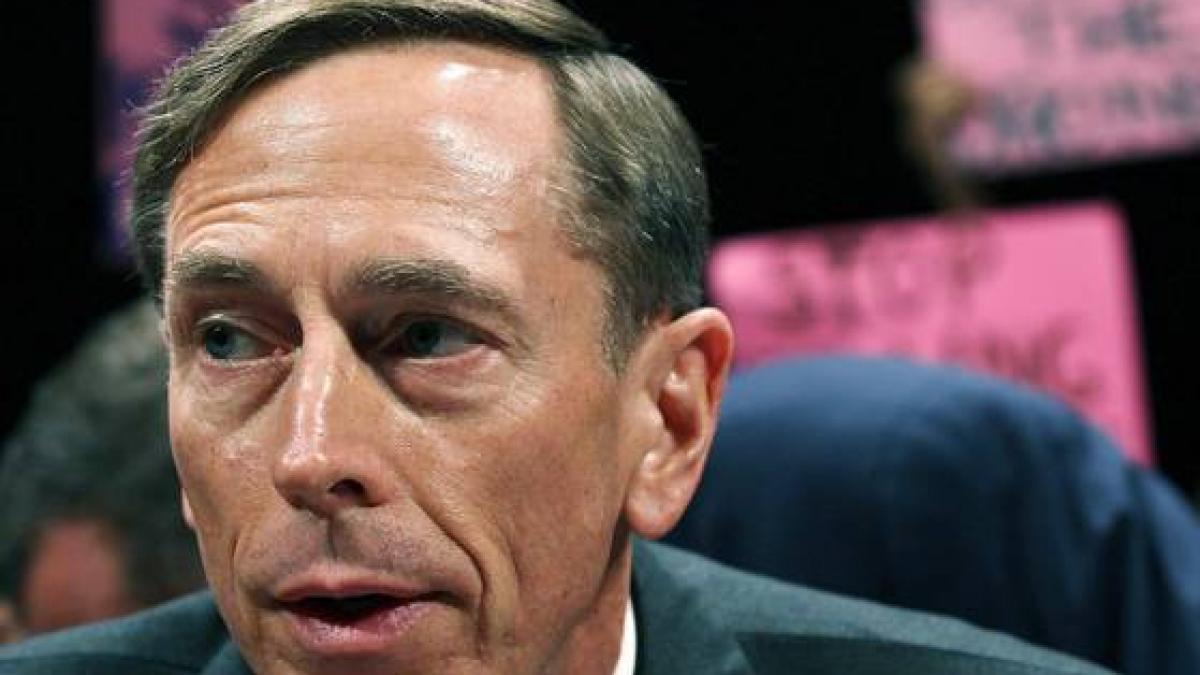 CIA pune sub lupă conduita lui David Petraeus