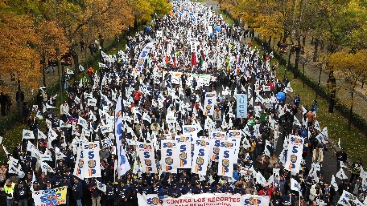 Spania. Peste 5.000 de poliţişti au protestat în centrul Madridului împotriva austerităţii