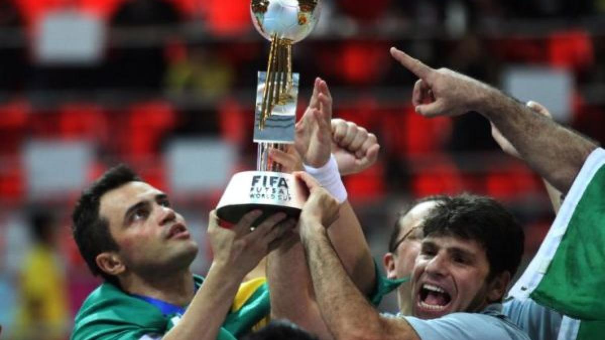 Brazilia şi-a păstrat titlul mondial la fotbal în sală, după o victorie dramatică în faţa Spaniei