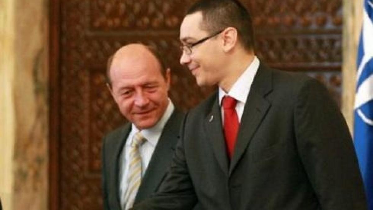 &quot;Pe internet să ne războim!&quot; Ponta şi Băsescu se luptă în comunicate acide, lansate pe calea &quot;www-ului&quot;