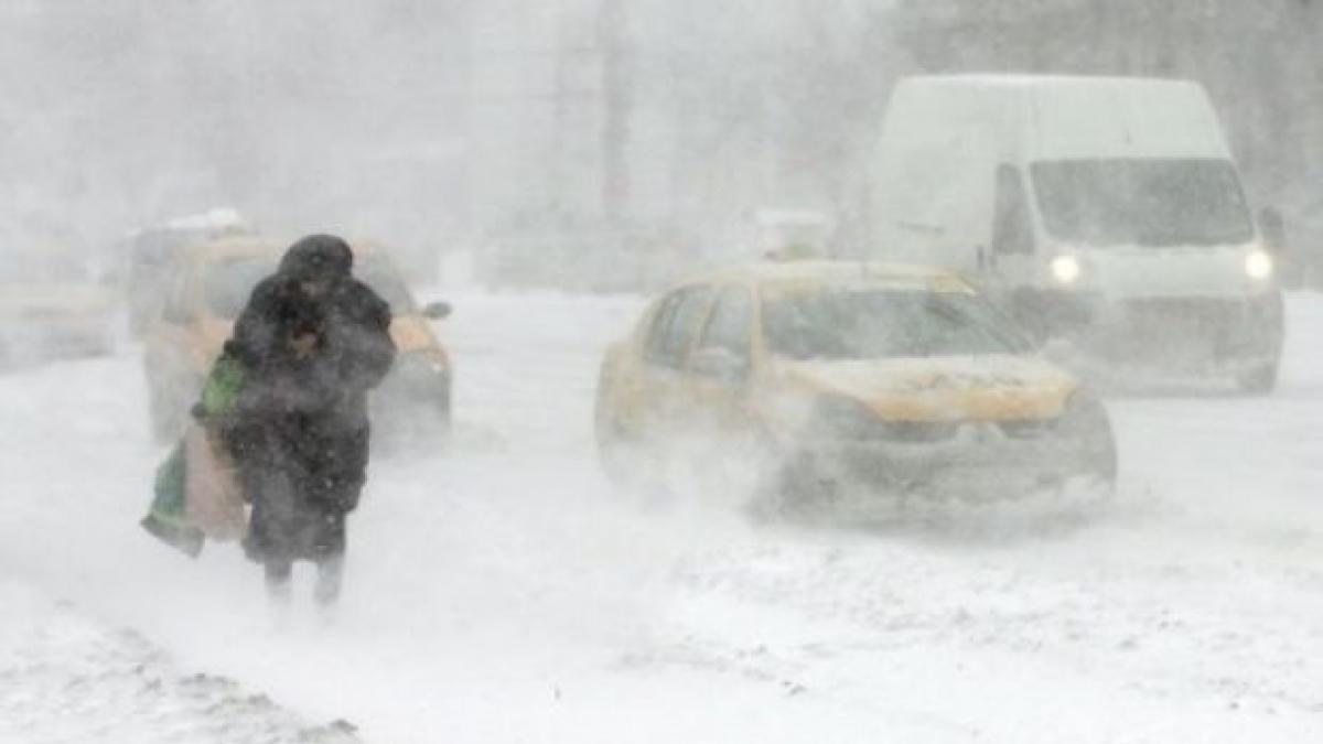 Ninsori ABUNDENTE şi VISCOL. Cum arată prognoza meteorologilor pentru cele trei luni de iarnă