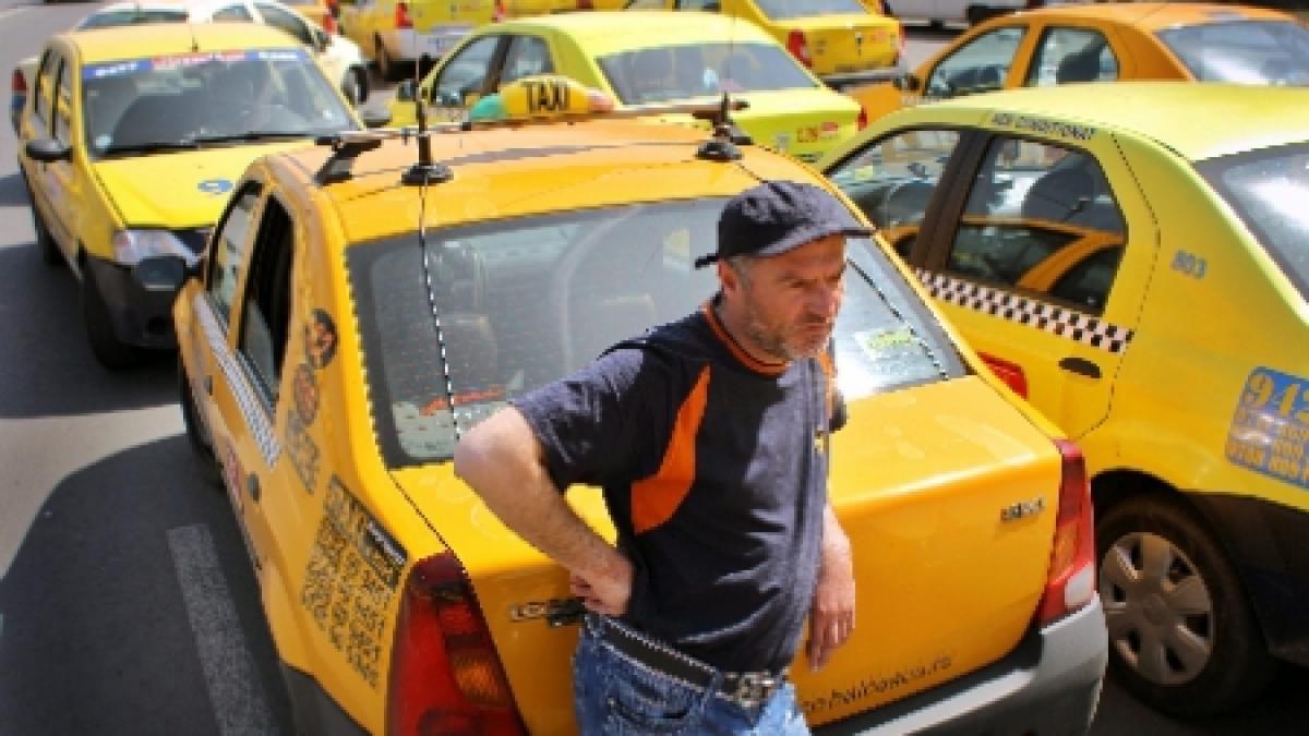 Razie la taxiurile din zona aeroportului din Otopeni. Au fost reţinute 14 certificate de înmatriculare