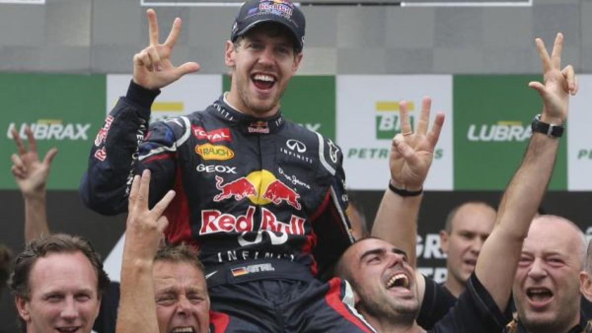 Sebastian Vettel a devenit cel mai tânăr triplu campion mondial în Formula 1