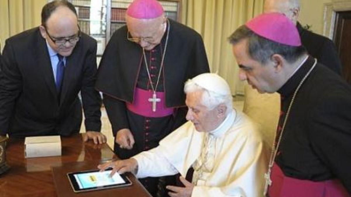 Papa îşi face cont pe Twitter. Ce vrea să posteze Suveranul Pontif pe reţeaua de socializare